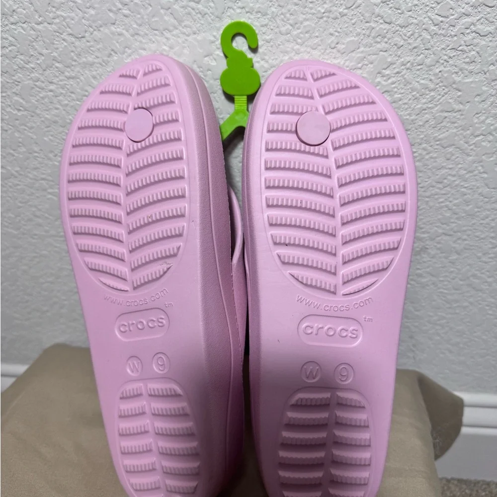CROCS Women’s Baya Platform Ionic Comfort Flip Flops Size 9 Pink NWT - Picture 4 of 7